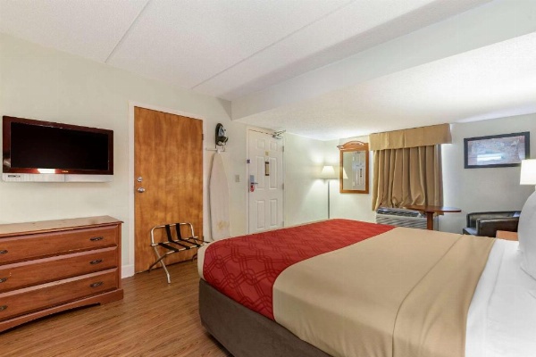 Econo Lodge Inn & Suites Lugoff image 26